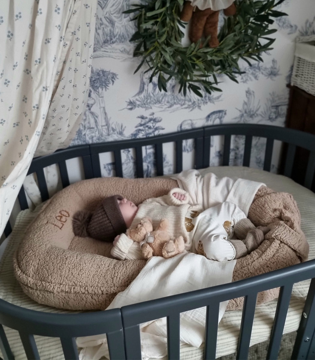 Babynest Teddy Beige - met geborduurde naam