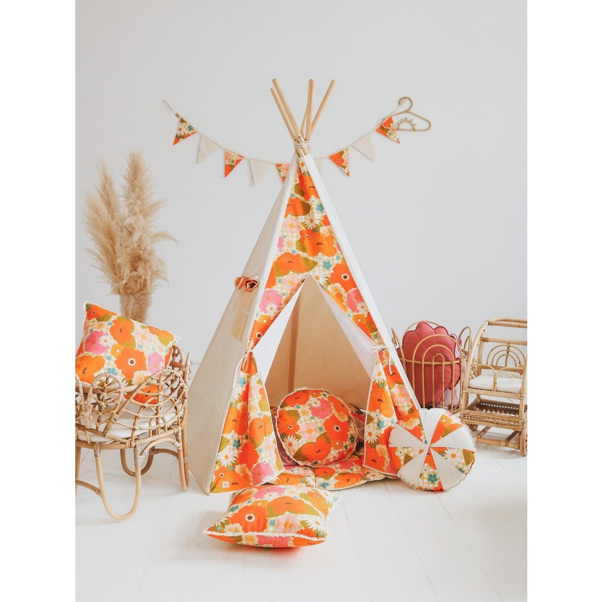 Tipi-tent “Picknick met bloemen”.