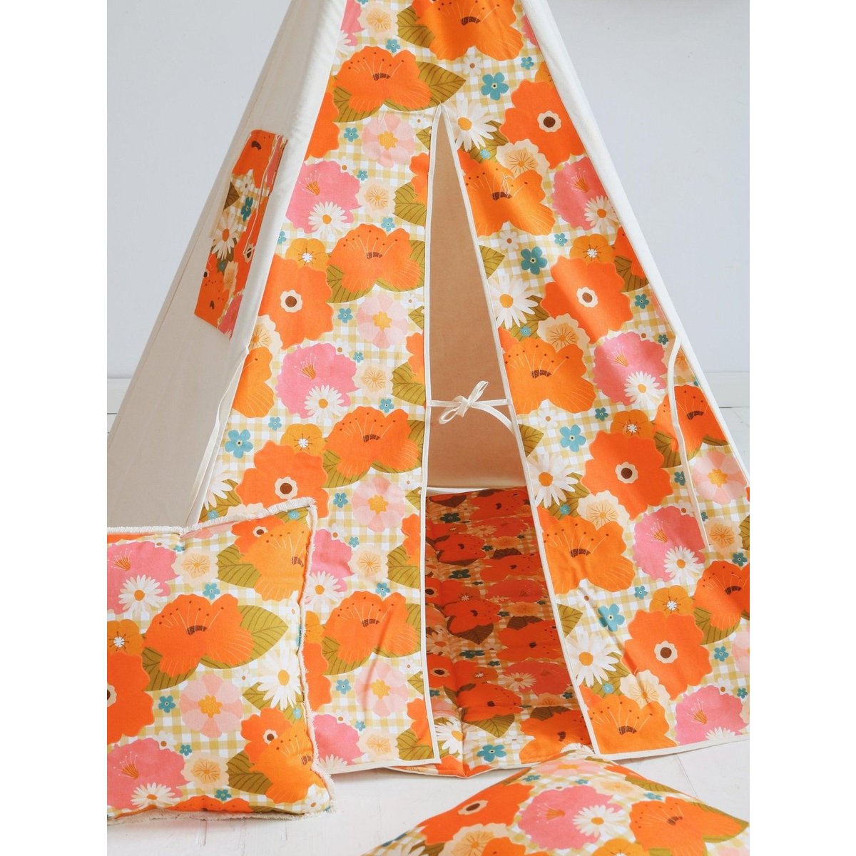 Tipi-tent “Picknick met bloemen”.