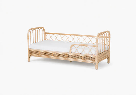Rotan peuterbed / juniorbed Sterre (recht)
