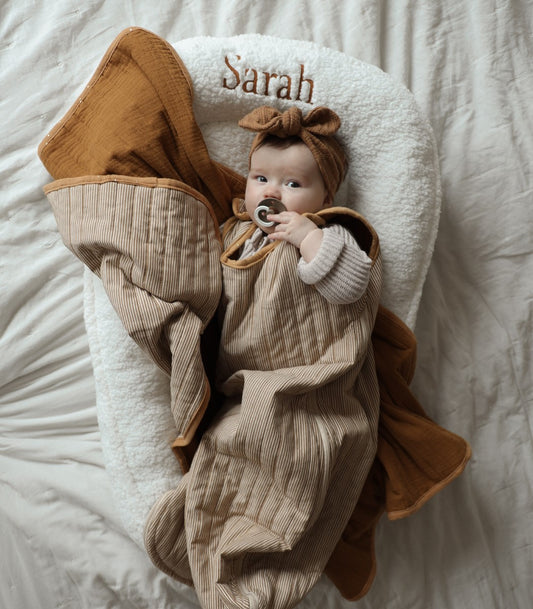 Babynest Teddy Wit - met geborduurde naam