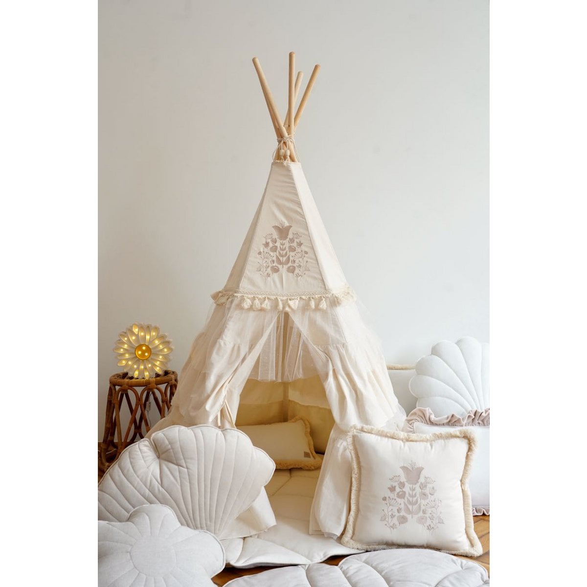 Tipi-tent "Boho" met ruches en borduursels