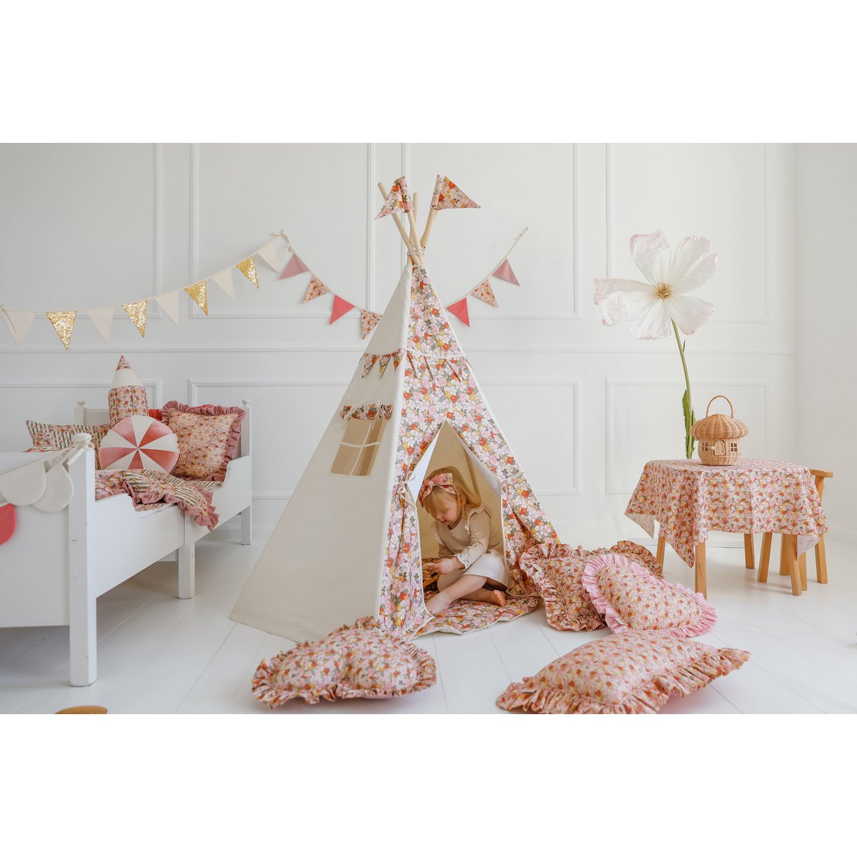 Katoenen tipi tent voor meisjes met bloemenprint “Green garden”